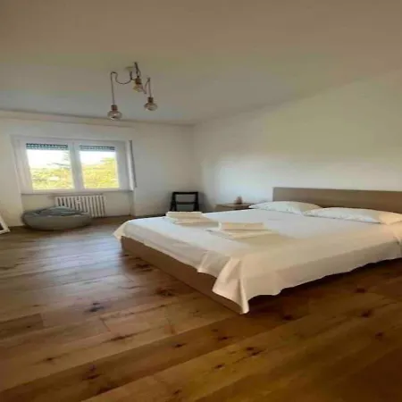 Marche Apartment Milan
